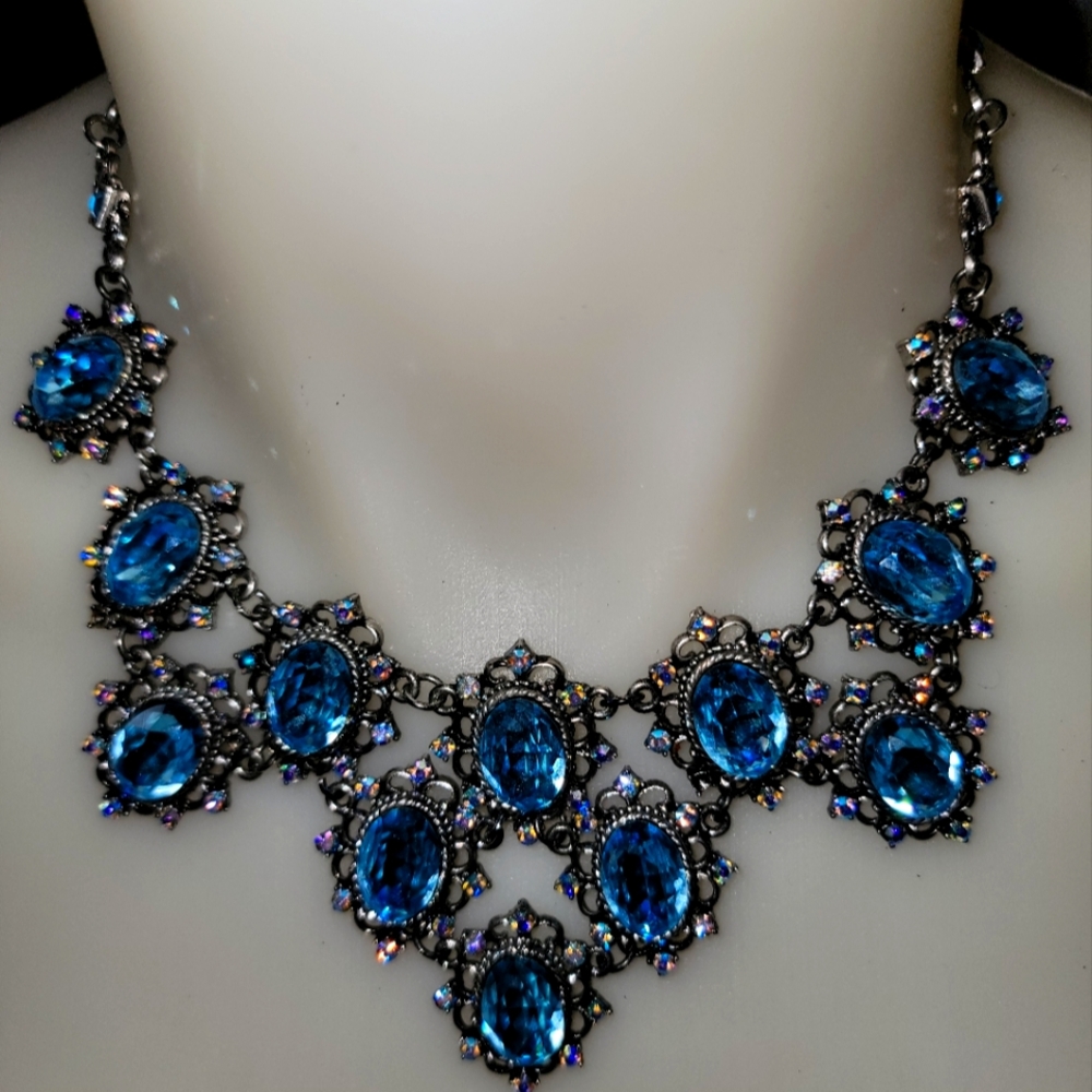 Elegant Blue Gemstone Necklace